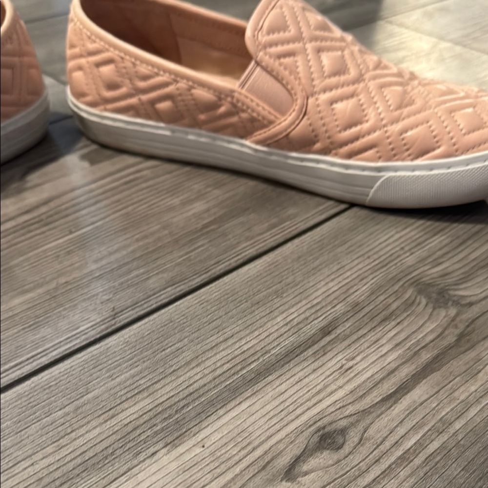 Tory Burch Pink Quilted Sneakers - Picture 5 of 7